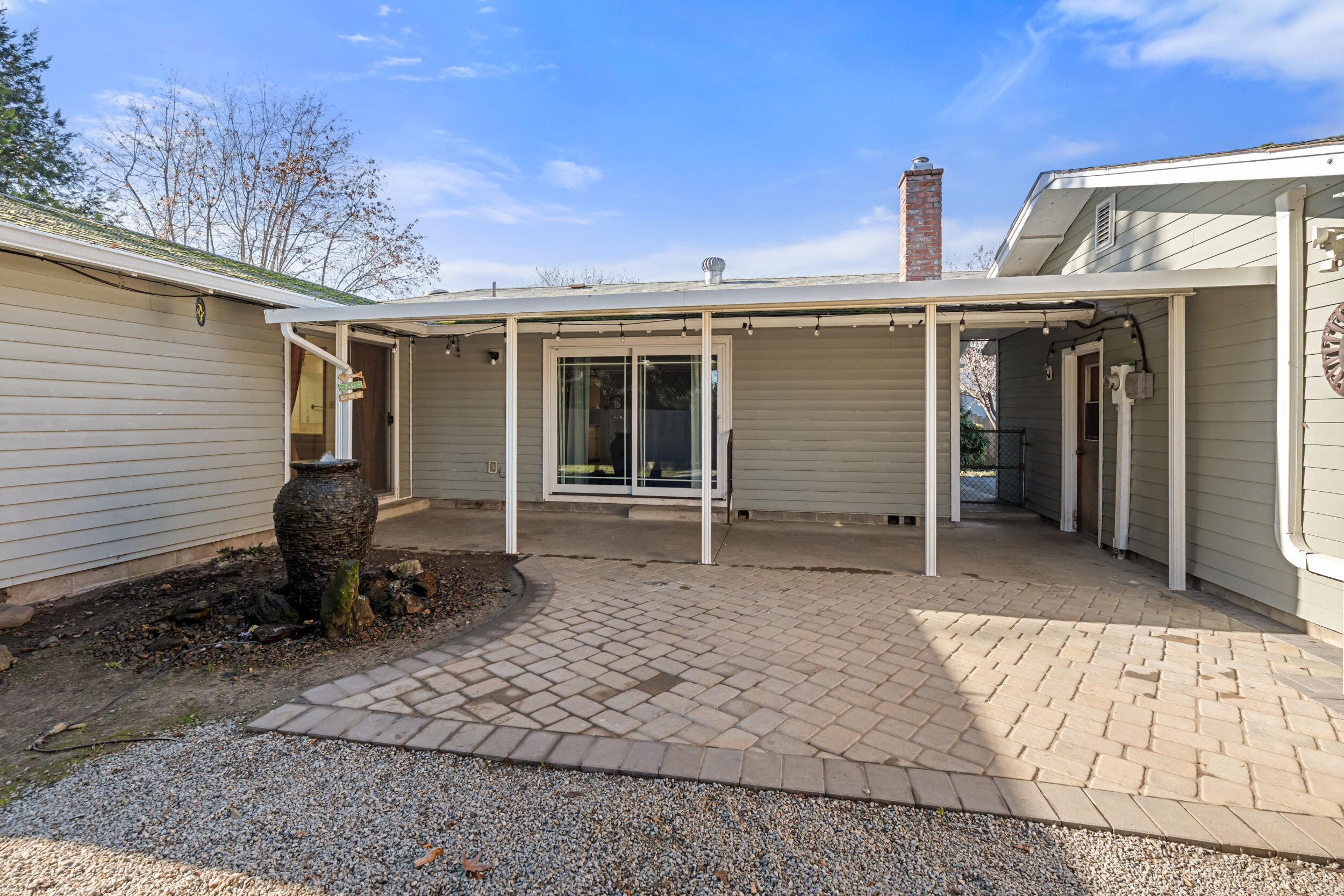 2021 Taylor Road Central Point, OR 97502 - Photo 21 of 27 20_2021-taylor-rd (jenna barnes)-19