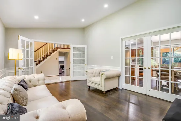 $5,500 | 931 Welham Green Road, Great Falls, VA 22066