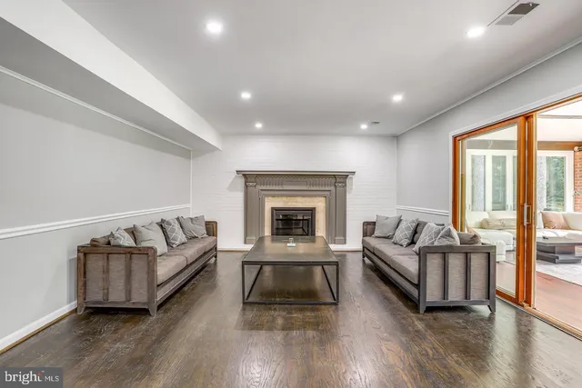 $5,300 | 931 Welham Green Road, Great Falls, VA 22066