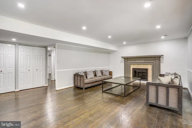 $5,300 | 931 Welham Green Road, Great Falls, VA 22066