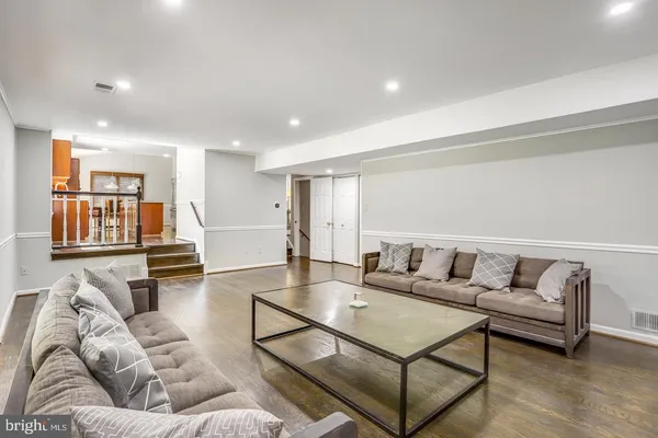 $5,500 | 931 Welham Green Road, Great Falls, VA 22066