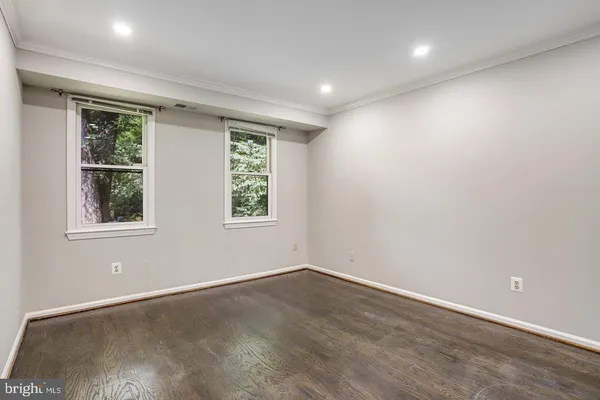 $5,500 | 931 Welham Green Road, Great Falls, VA 22066