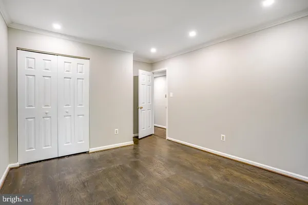 $5,500 | 931 Welham Green Road, Great Falls, VA 22066