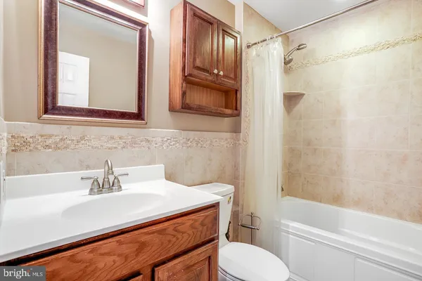 $5,500 | 931 Welham Green Road, Great Falls, VA 22066