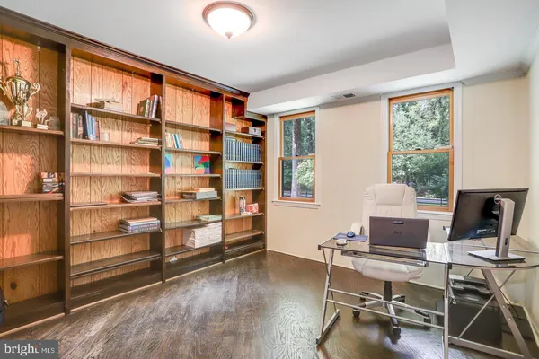 $5,500 | 931 Welham Green Road, Great Falls, VA 22066