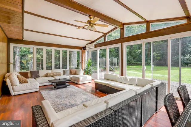 $5,300 | 931 Welham Green Road, Great Falls, VA 22066