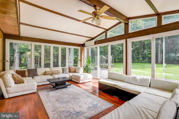 $5,500 | 931 Welham Green Road, Great Falls, VA 22066