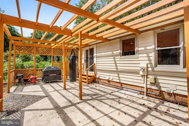 $5,300 | 931 Welham Green Road, Great Falls, VA 22066