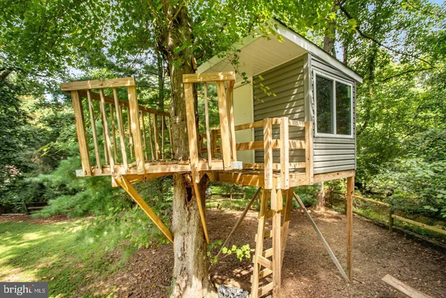 $5,300 | 931 Welham Green Road, Great Falls, VA 22066