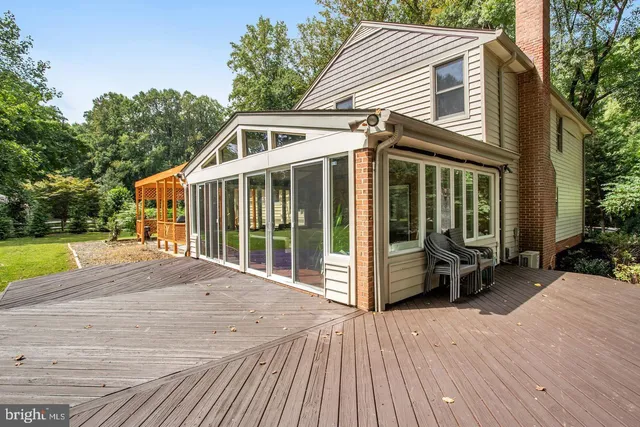 $5,300 | 931 Welham Green Road, Great Falls, VA 22066