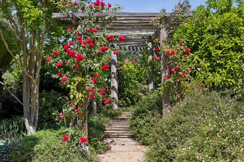 $14,900,000 | 600 Moore Road, Woodside, CA 94062