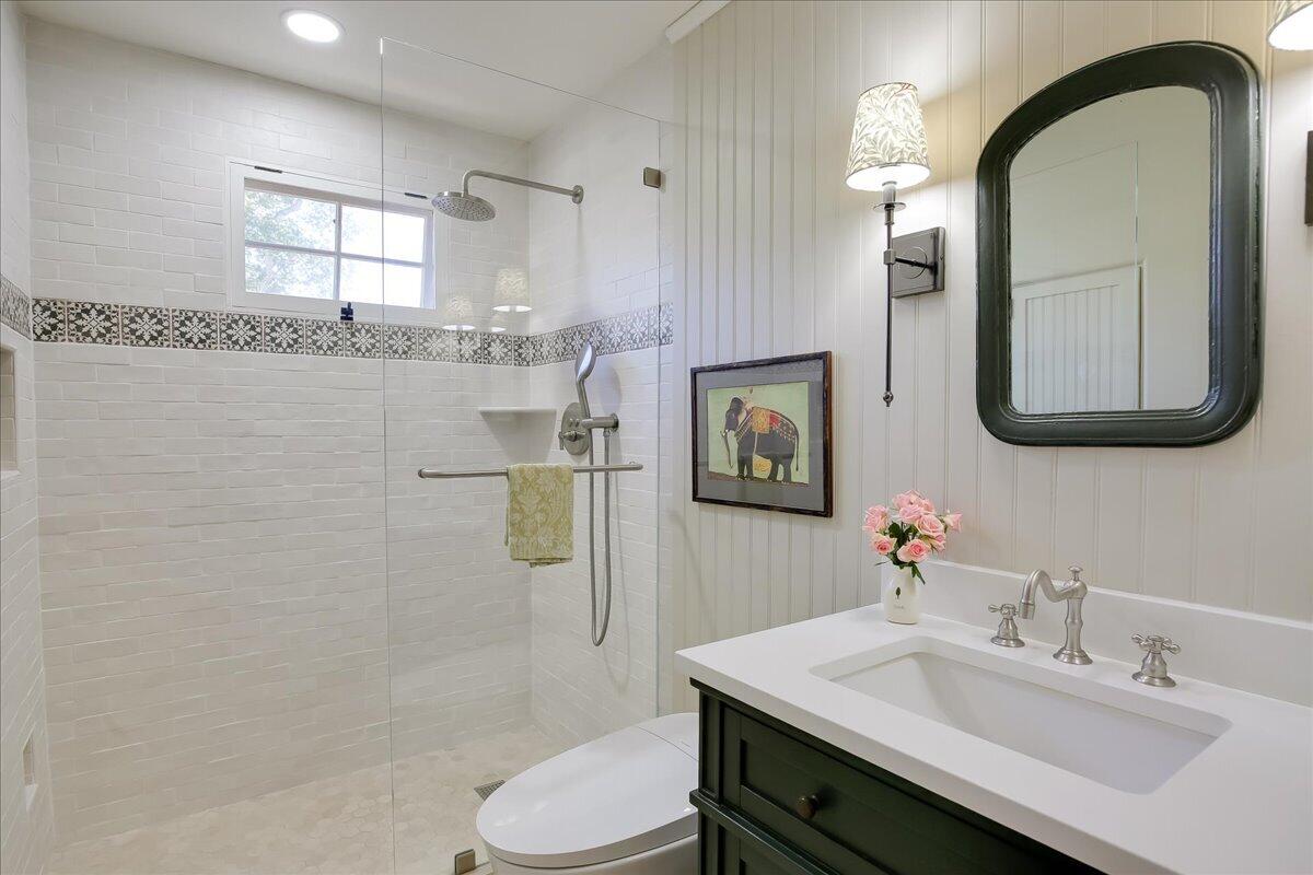 63 Humphrey Road Montecito, CA 93108 - Photo 10 of 22 Hall Bathroom