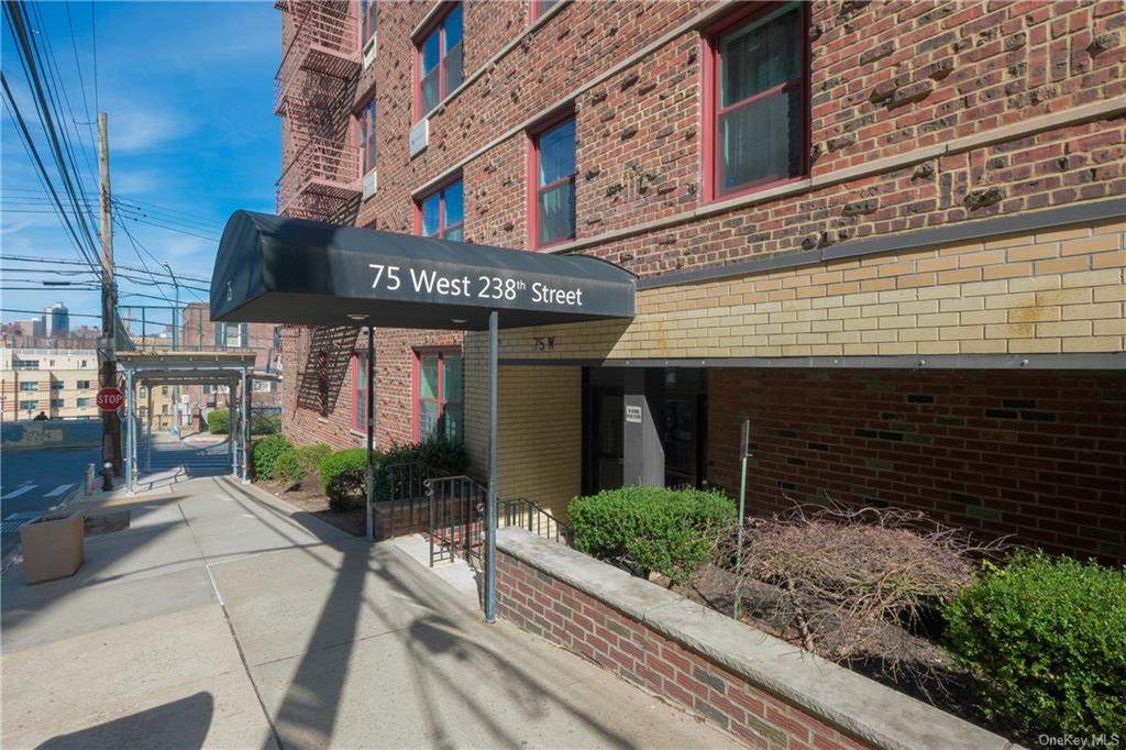 75 WEST 238 STREET, BRONX, NY  10463. Post-war 72 unit pet-friendly mid-rise elevator co-operative building ca. 1960 located at the northeast corner of Orloff Avenue in desirable Kingsbridge Heights.