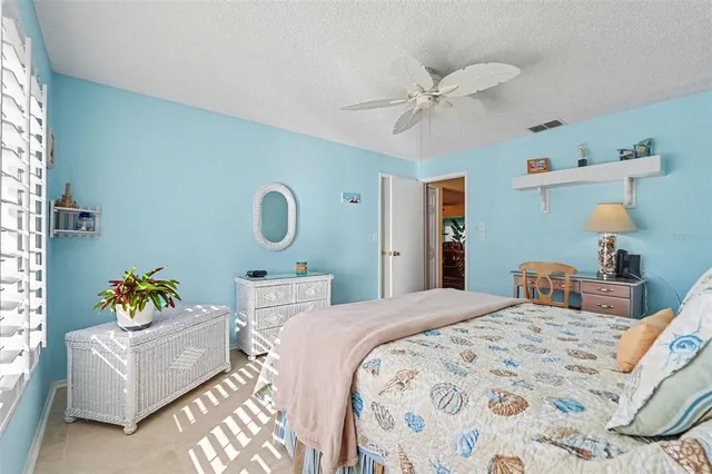 $420,000 | 3529 Oak Lake Drive, Palm Harbor, FL 34684