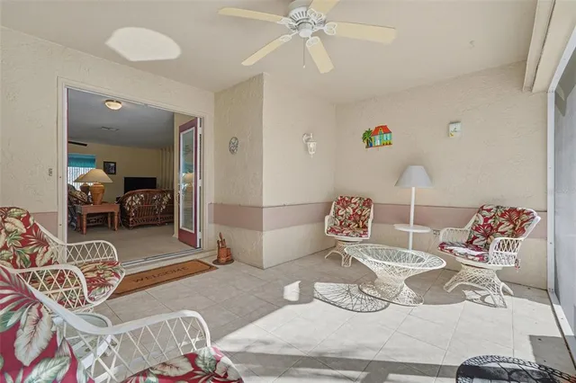 $420,000 | 3529 Oak Lake Drive, Palm Harbor, FL 34684