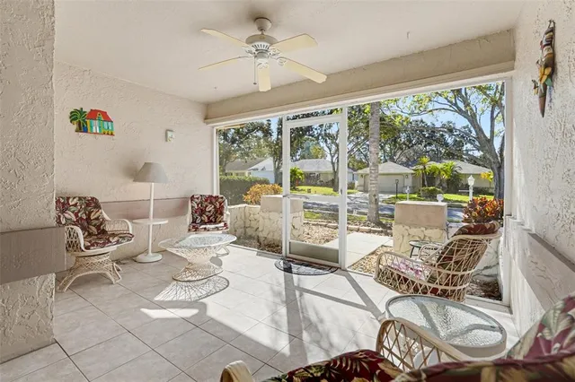 $420,000 | 3529 Oak Lake Drive, Palm Harbor, FL 34684