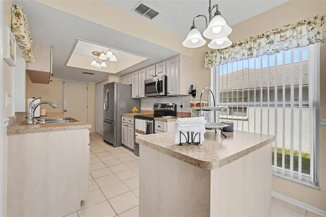 $420,000 | 3529 Oak Lake Drive, Palm Harbor, FL 34684