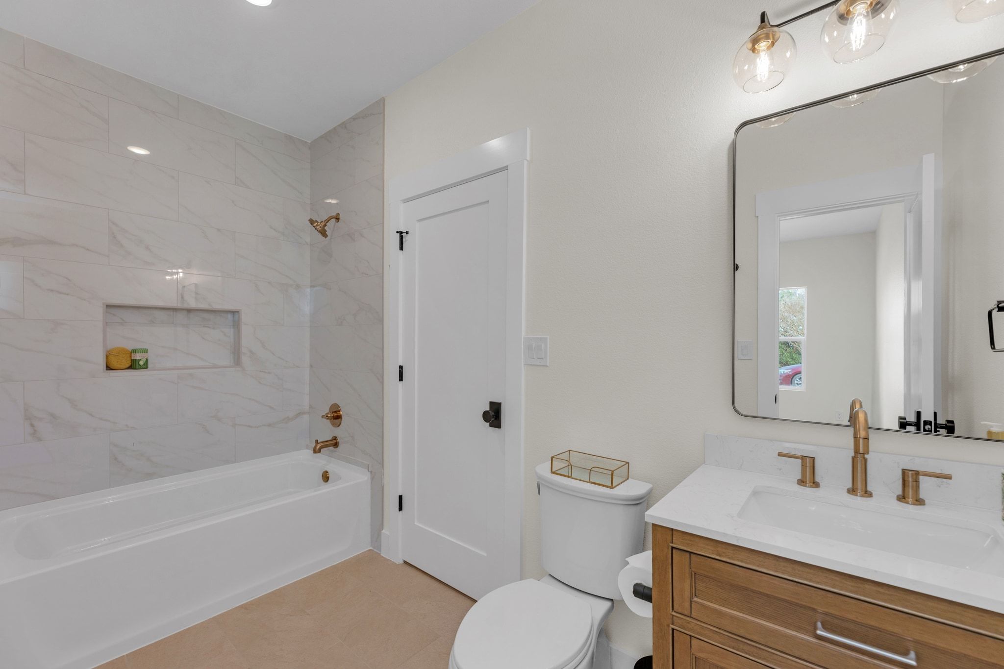 2102 South Church Street Georgetown, TX 78626 - Photo 17 of 40 View of the bathtub with niche shelf.