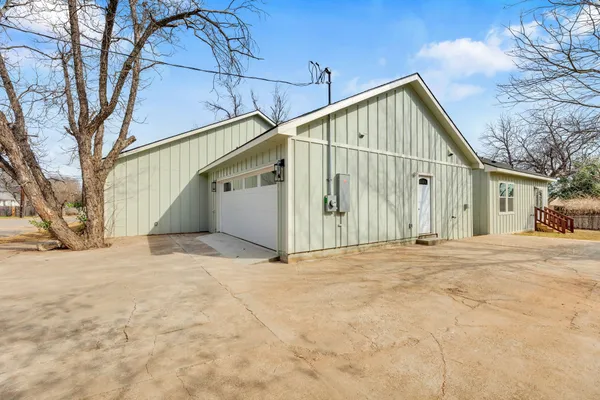 $1,199,000 | 2102 South Church Street, Georgetown, TX 78626