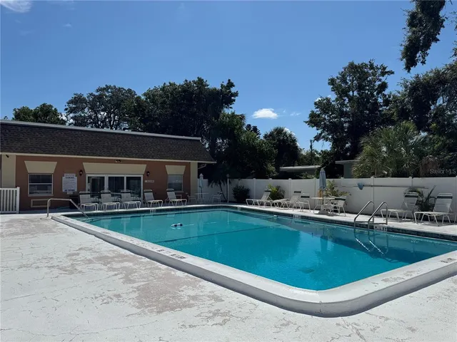 $165,000 | 12760 Indian Rocks Road, Unit 406, Largo, FL 33774