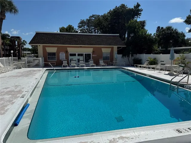 $165,000 | 12760 Indian Rocks Road, Unit 406, Largo, FL 33774