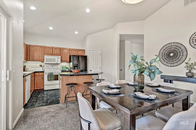 $538,888 | 6201 North Fountain Lane, Garden City, ID 83714