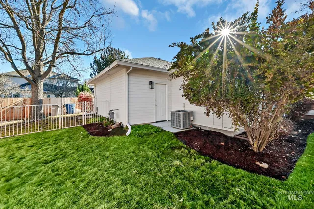 $538,888 | 6201 North Fountain Lane, Garden City, ID 83714