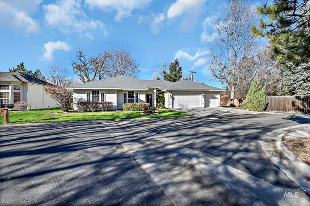 $538,888 | 6201 North Fountain Lane, Garden City, ID 83714