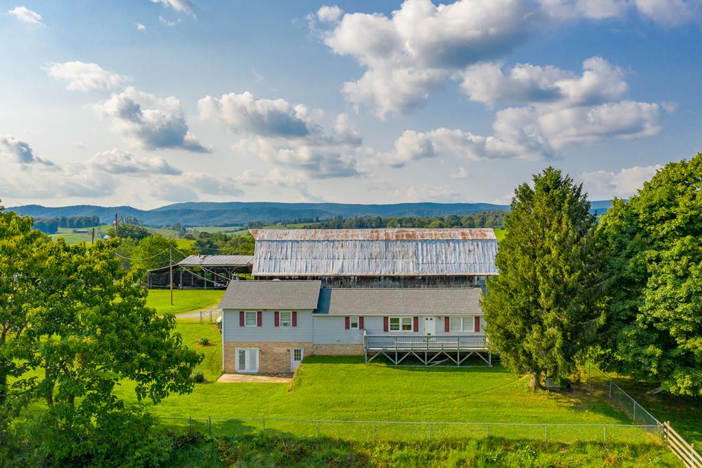 960 Fairview Road Wytheville, VA 24382 - Photo 1 of 75 Gallery Image 1