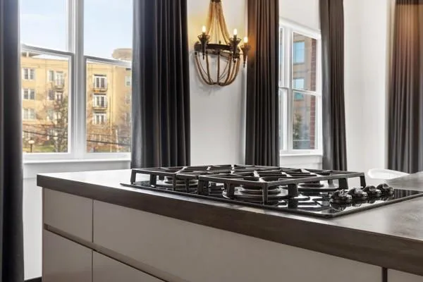 $399,900 | 206 11th Street Northeast, Unit 205, Atlanta, GA 30309