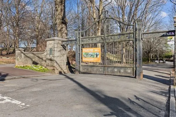 $399,900 | 206 11th Street Northeast, Unit 205, Atlanta, GA 30309