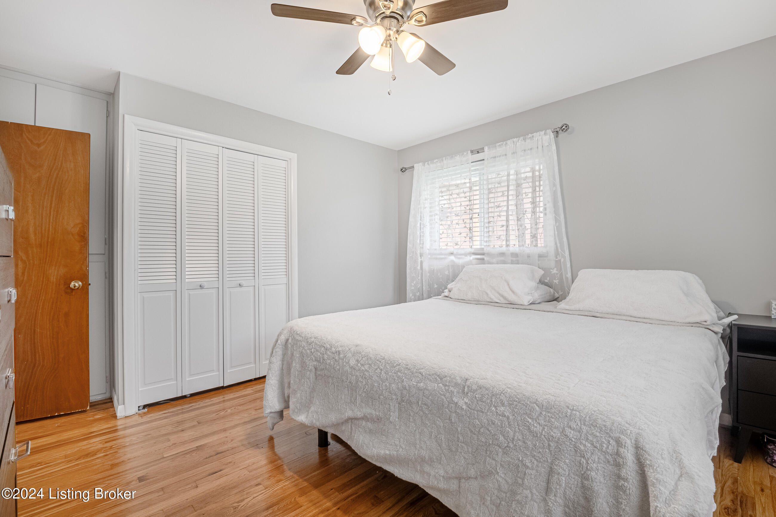 2913 Kings Bridge Road Louisville, KY 40220 - Photo 16 of 42 PrimarY Bedroom