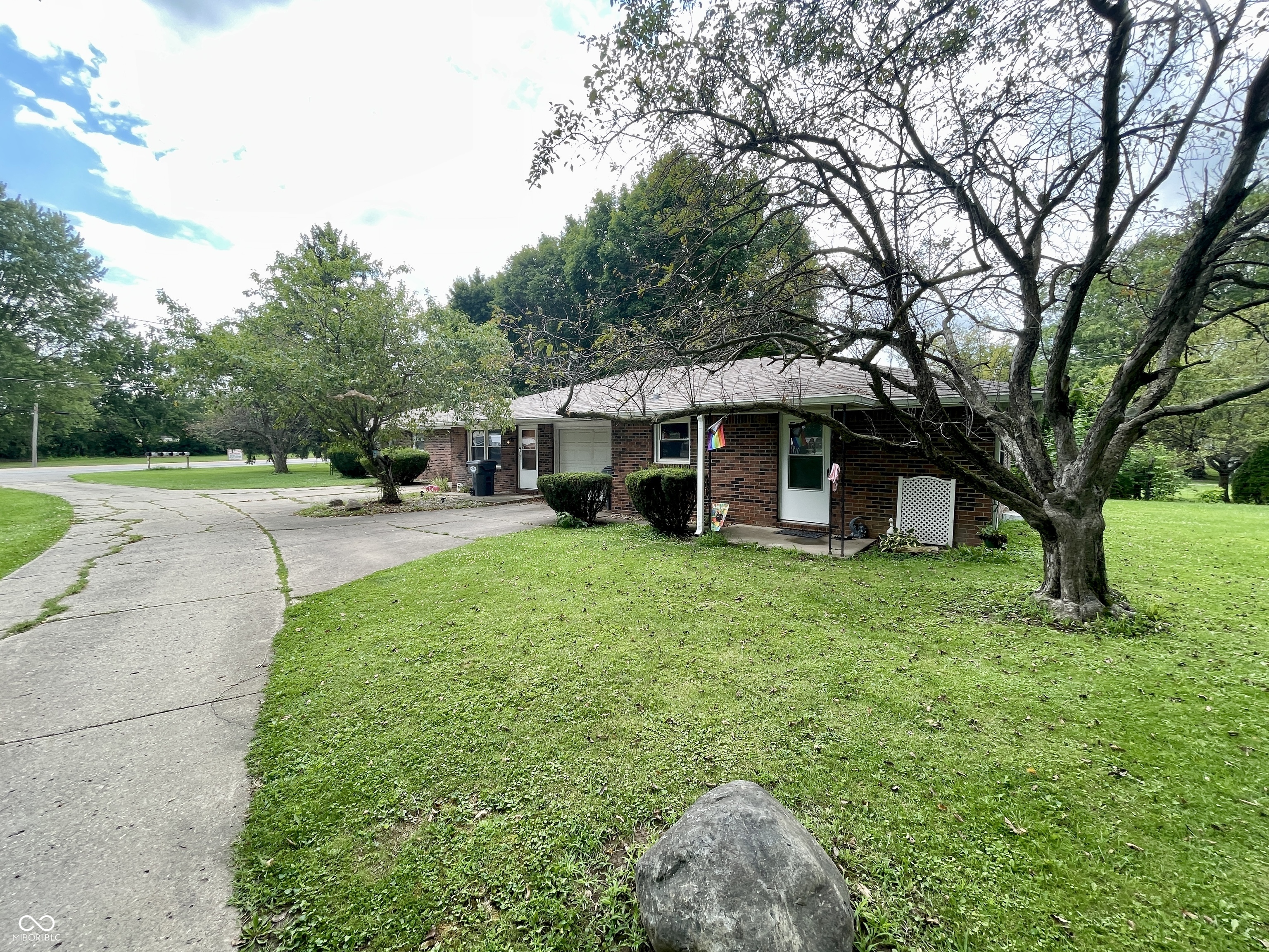 8436 Highway 32 Anderson, IN 46017 - Photo 3 of 12