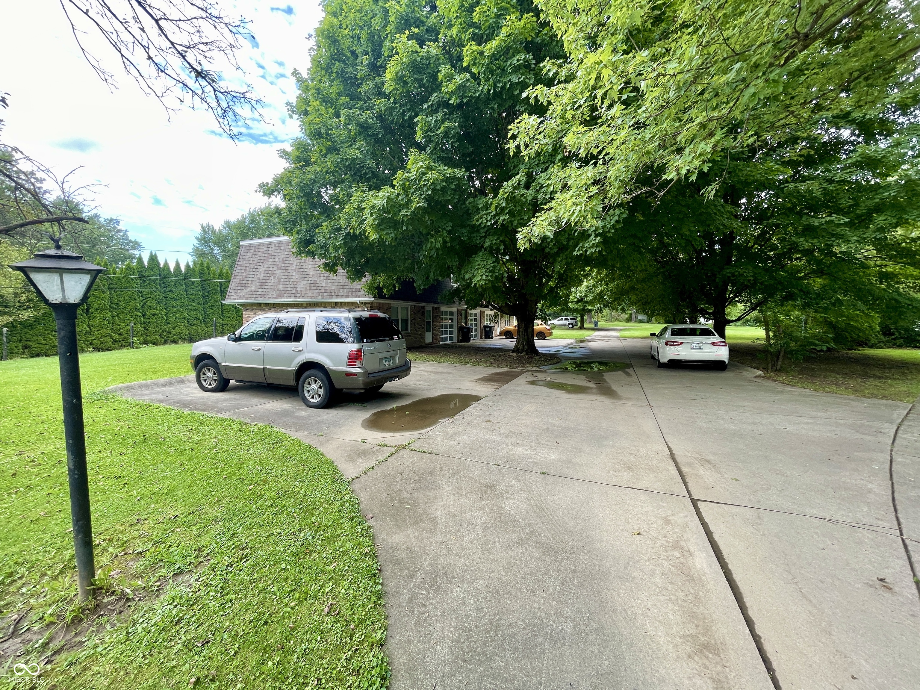 8436 Highway 32 Anderson, IN 46017 - Photo 4 of 12