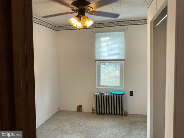 a car parked in front of a building