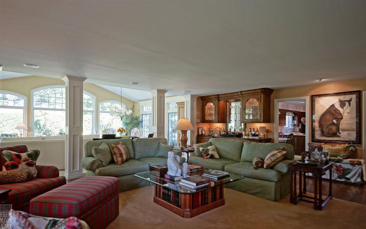 68 North Deeplands Road Grosse Pointe, MI 48236 - Photo 12 of 40 Family Room