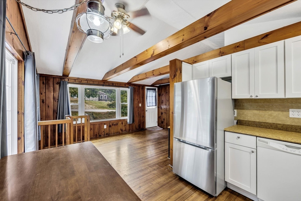 95 Lake Avenue Wareham, MA 02538 - Photo 13 of 38