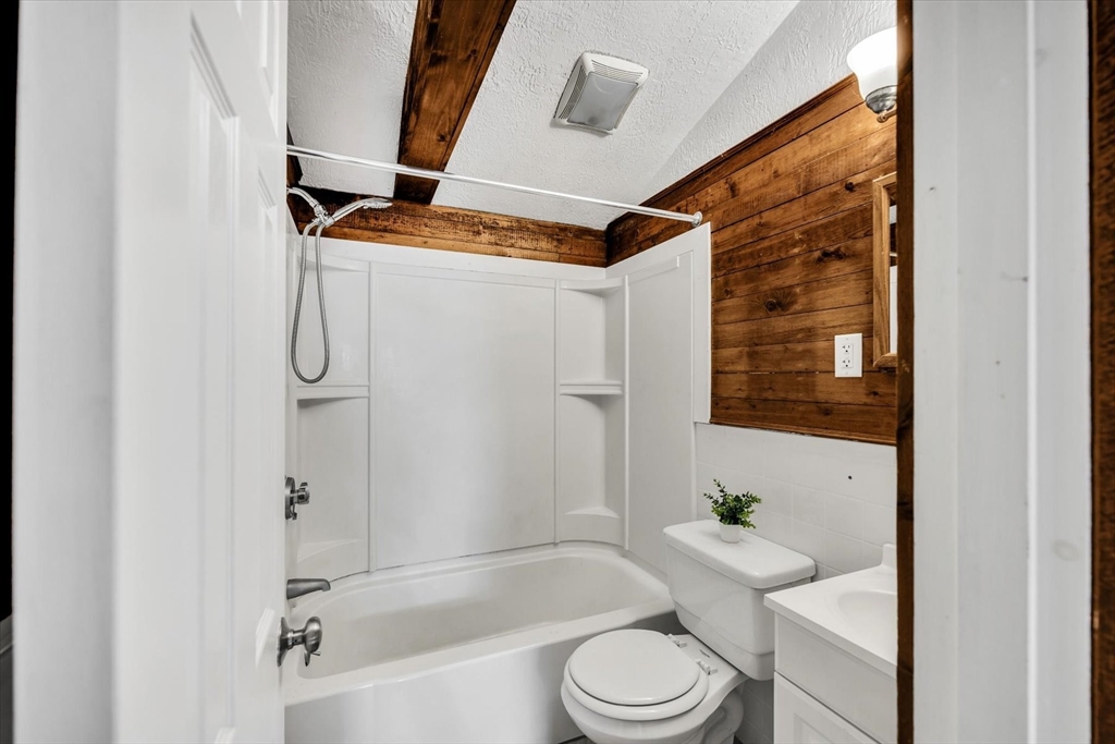 95 Lake Avenue Wareham, MA 02538 - Photo 21 of 38