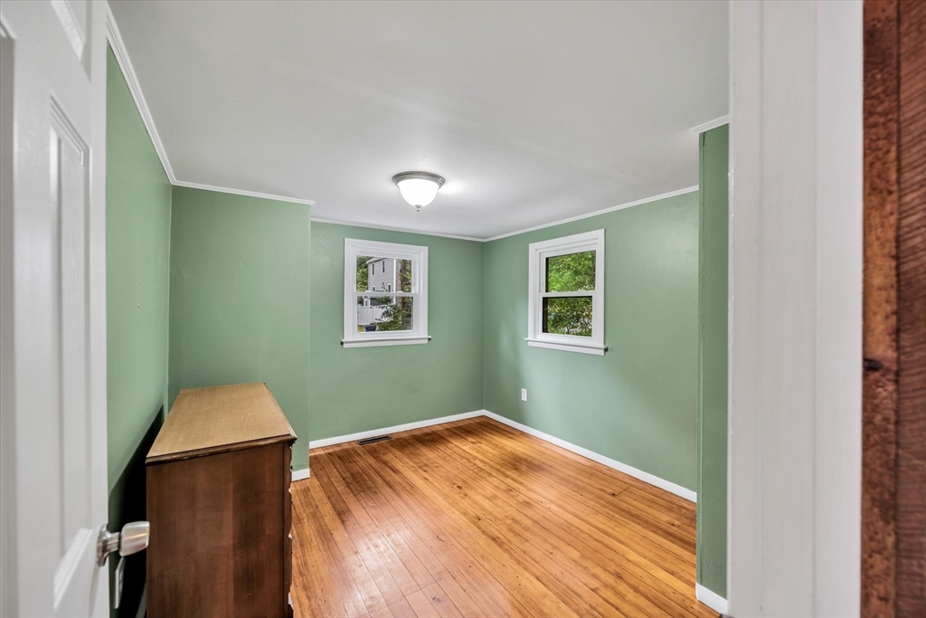 95 Lake Avenue Wareham, MA 02538 - Photo 24 of 38