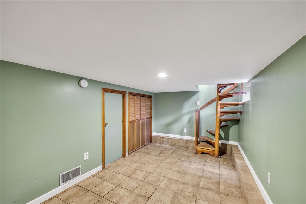 95 Lake Avenue Wareham, MA 02538 - Photo 27 of 38