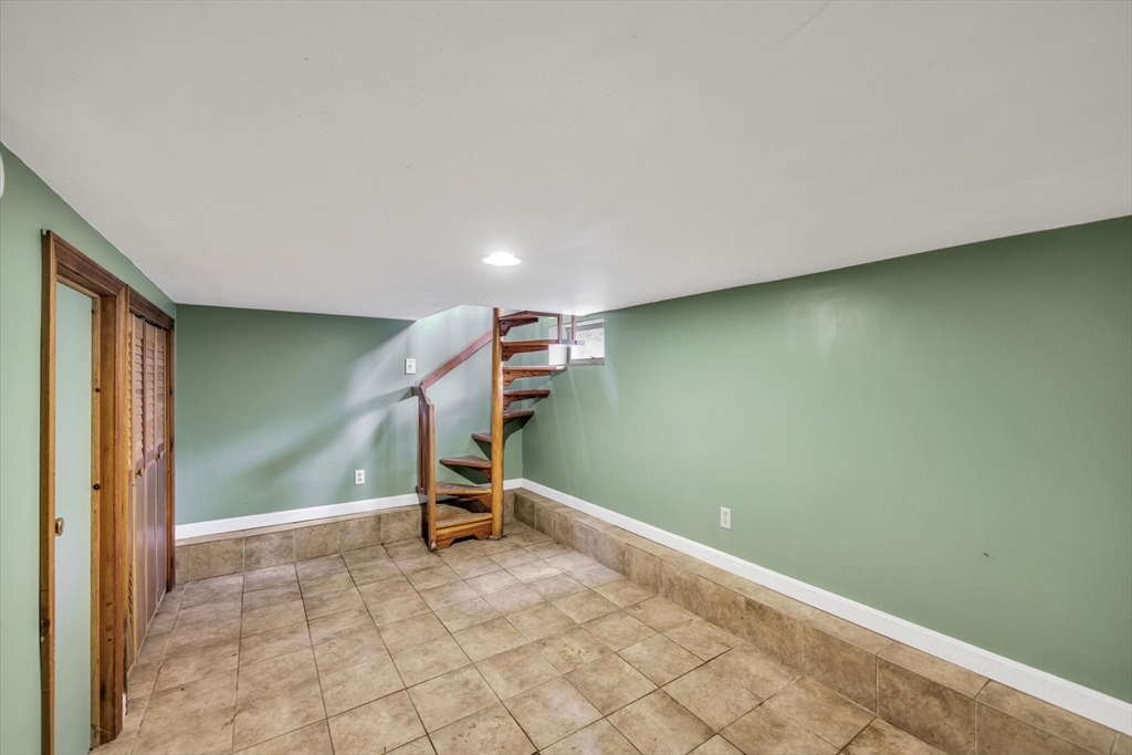 95 Lake Avenue Wareham, MA 02538 - Photo 28 of 38