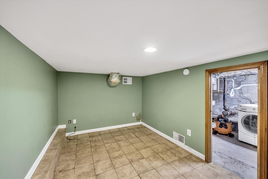 95 Lake Avenue Wareham, MA 02538 - Photo 30 of 38