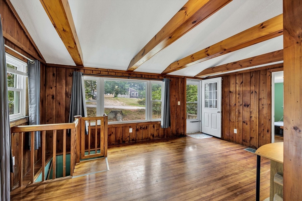 95 Lake Avenue Wareham, MA 02538 - Photo 8 of 38