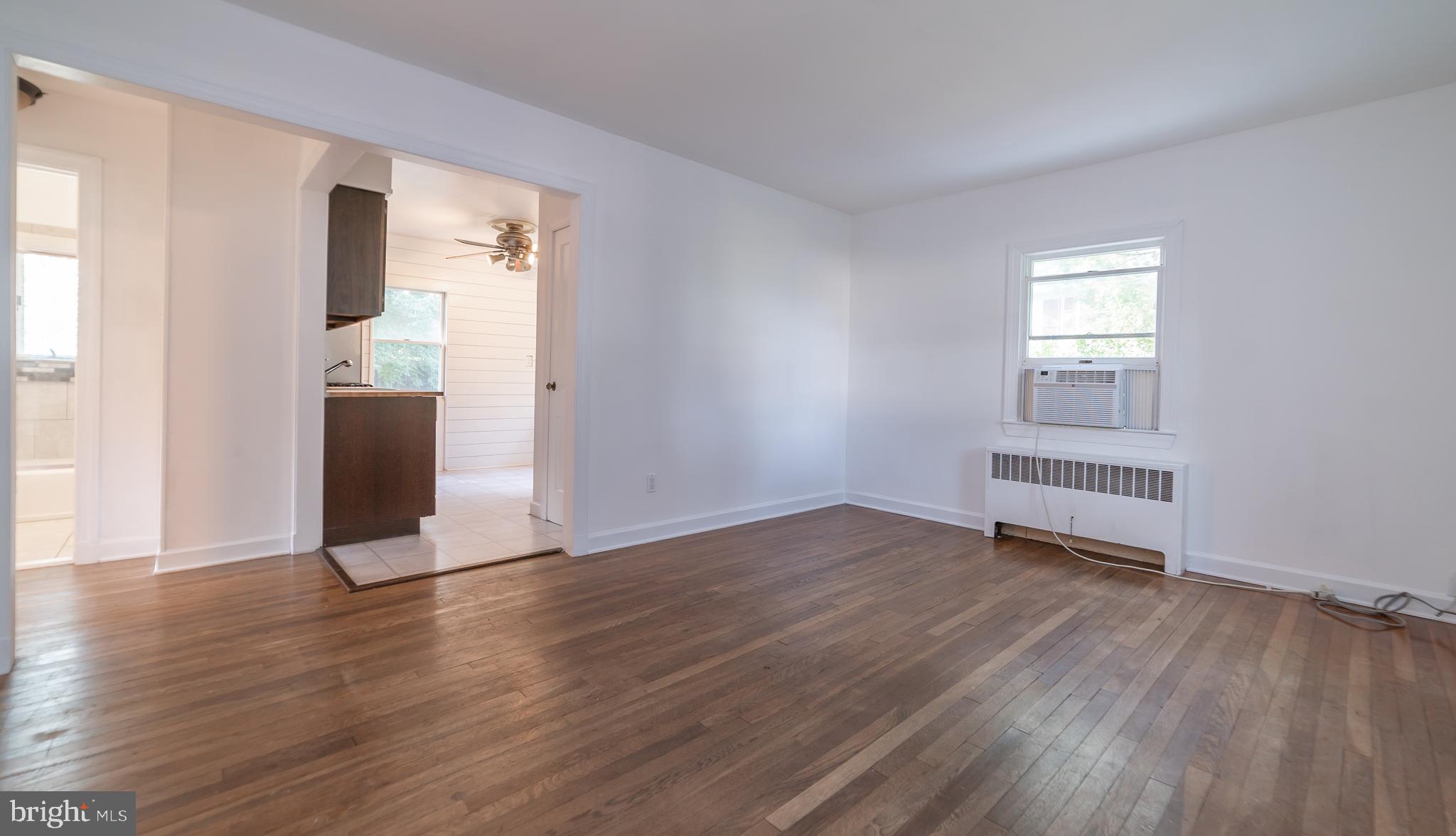 4502 Clearfield Road Silver Spring, MD 20906 - Photo 20 of 33 Living Room