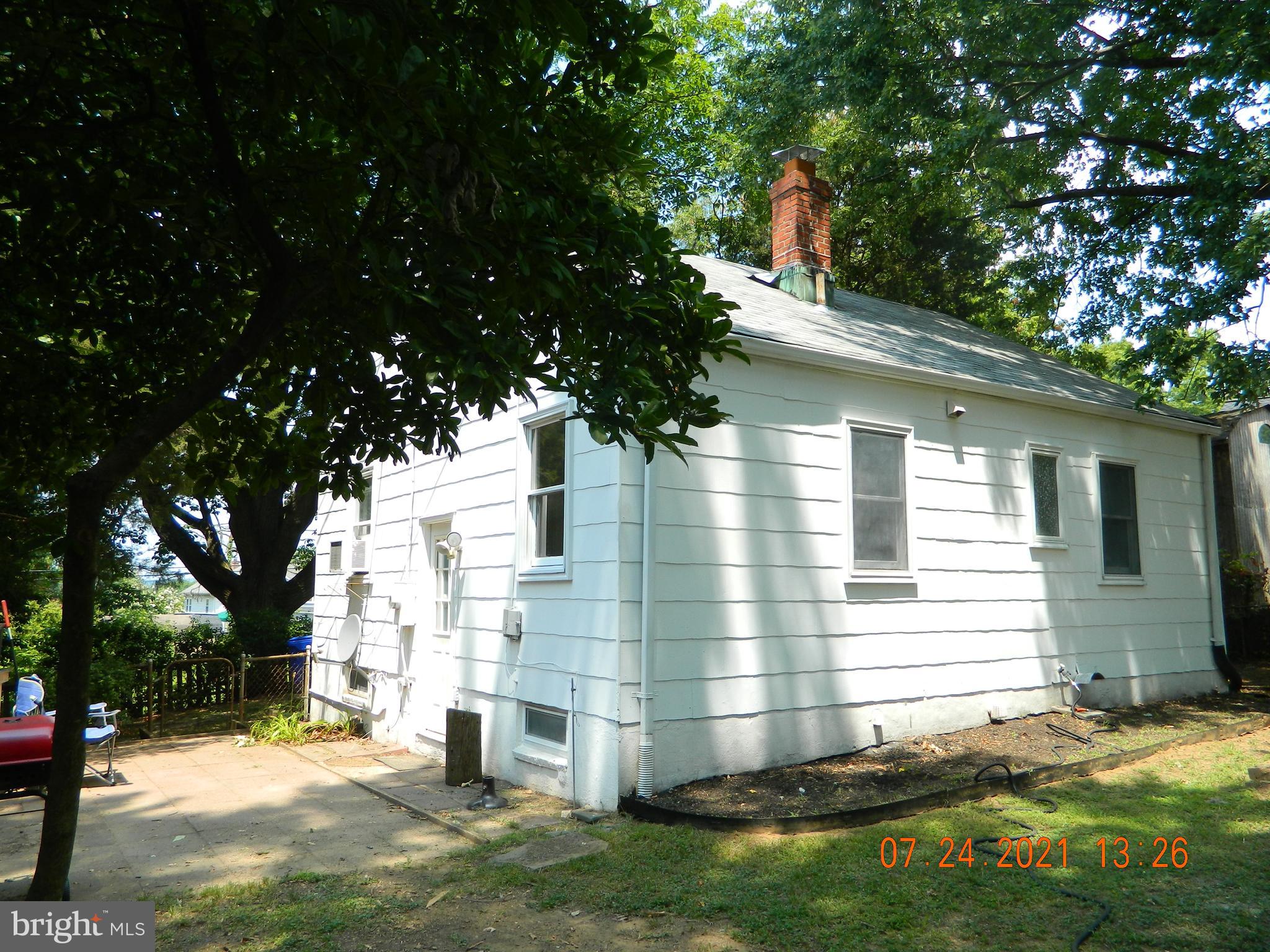 4502 Clearfield Road Silver Spring, MD 20906 - Photo 4 of 33 Side Exterior