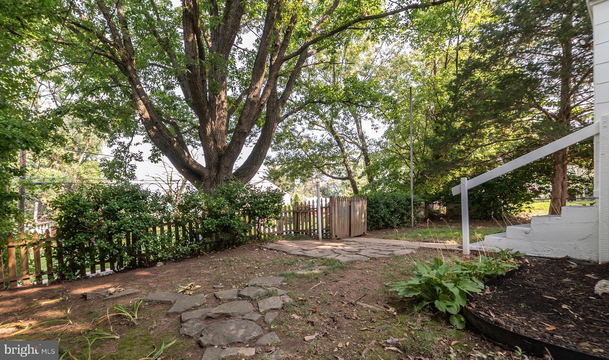 4502 Clearfield Road Silver Spring, MD 20906 - Photo 6 of 33 Front