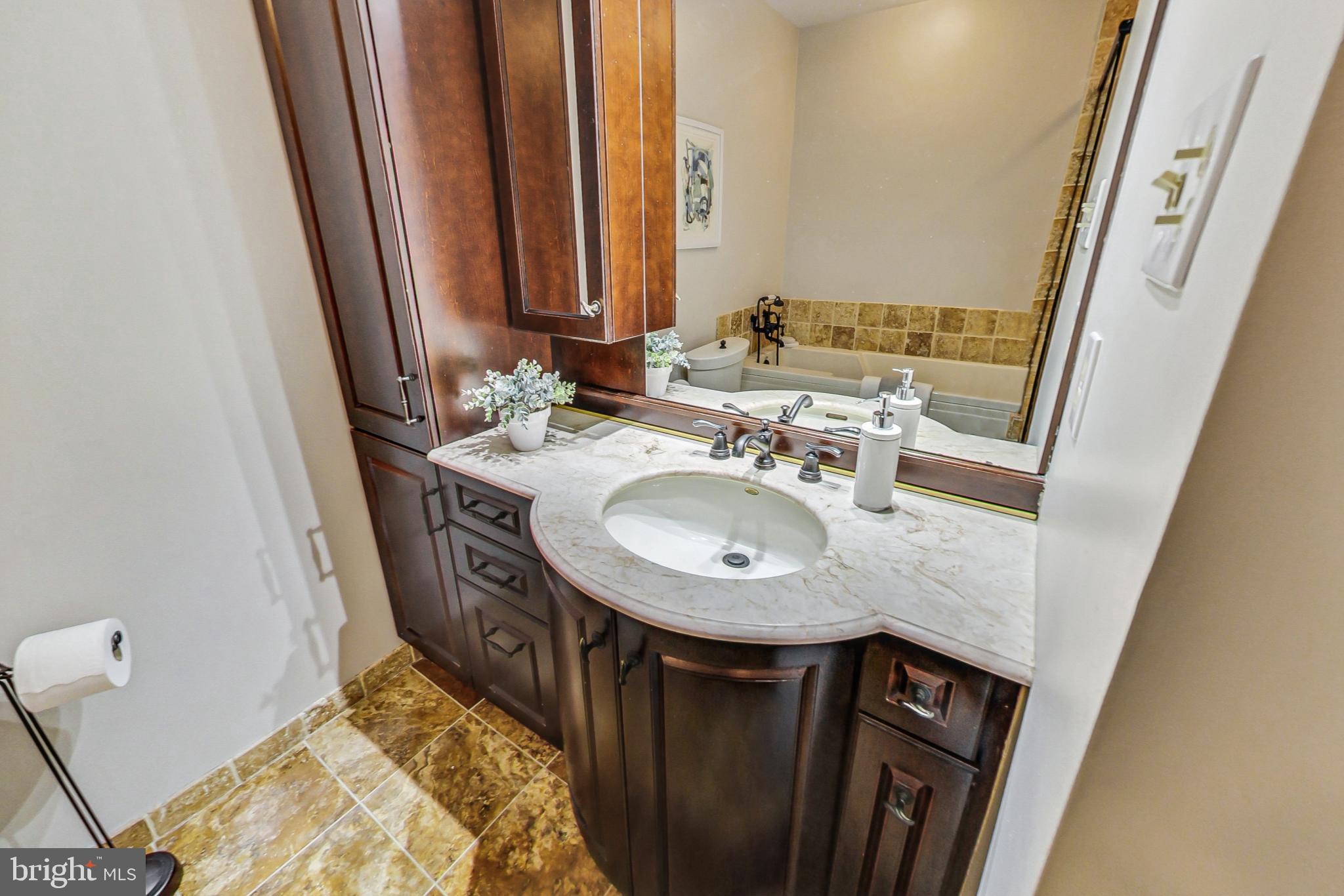 6910 Raspberry Plain Place Springfield, VA 22153 - Photo 28 of 43