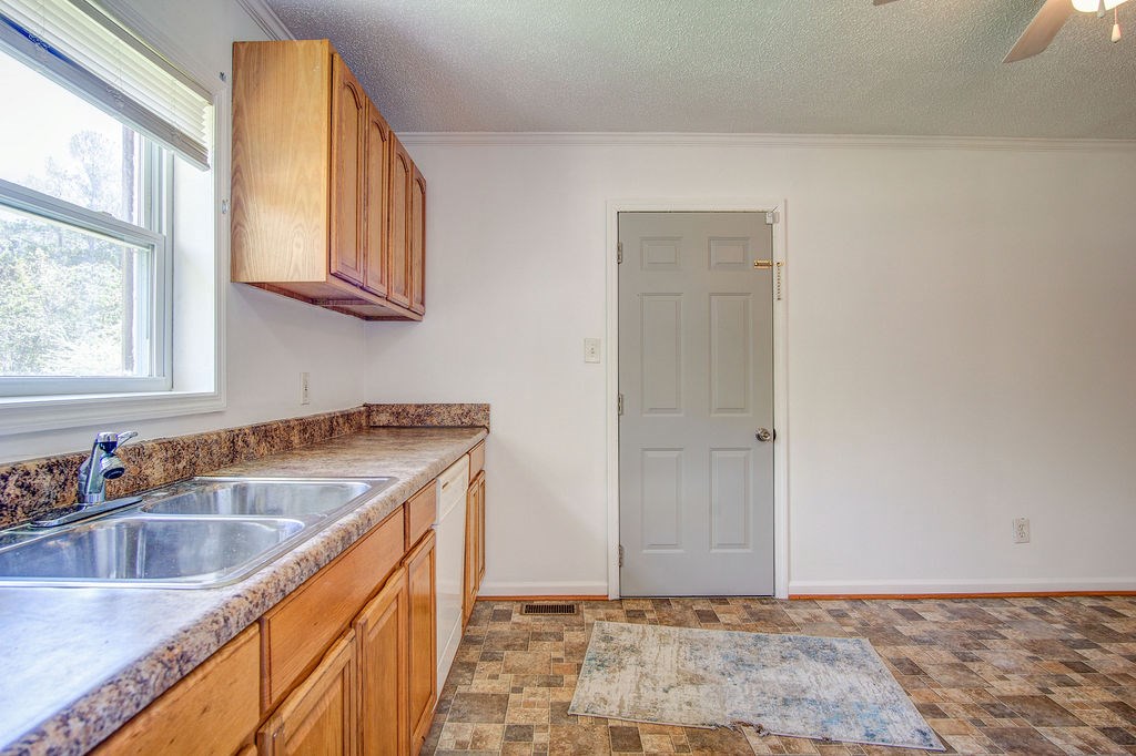 3052 Hurricane Road Rocky Face, GA 30740 - Photo 17 of 63 Gallery Image 17