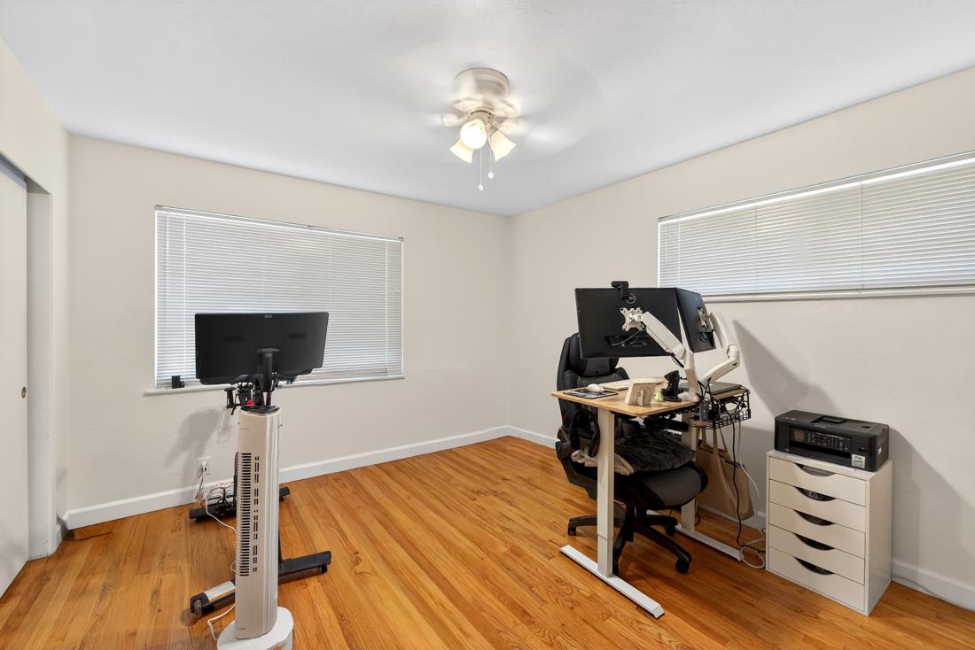 2991-2987 Almaden Road San Jose, CA 95125 - Photo 55 of 60 a room with gym equipment and wooden floor
