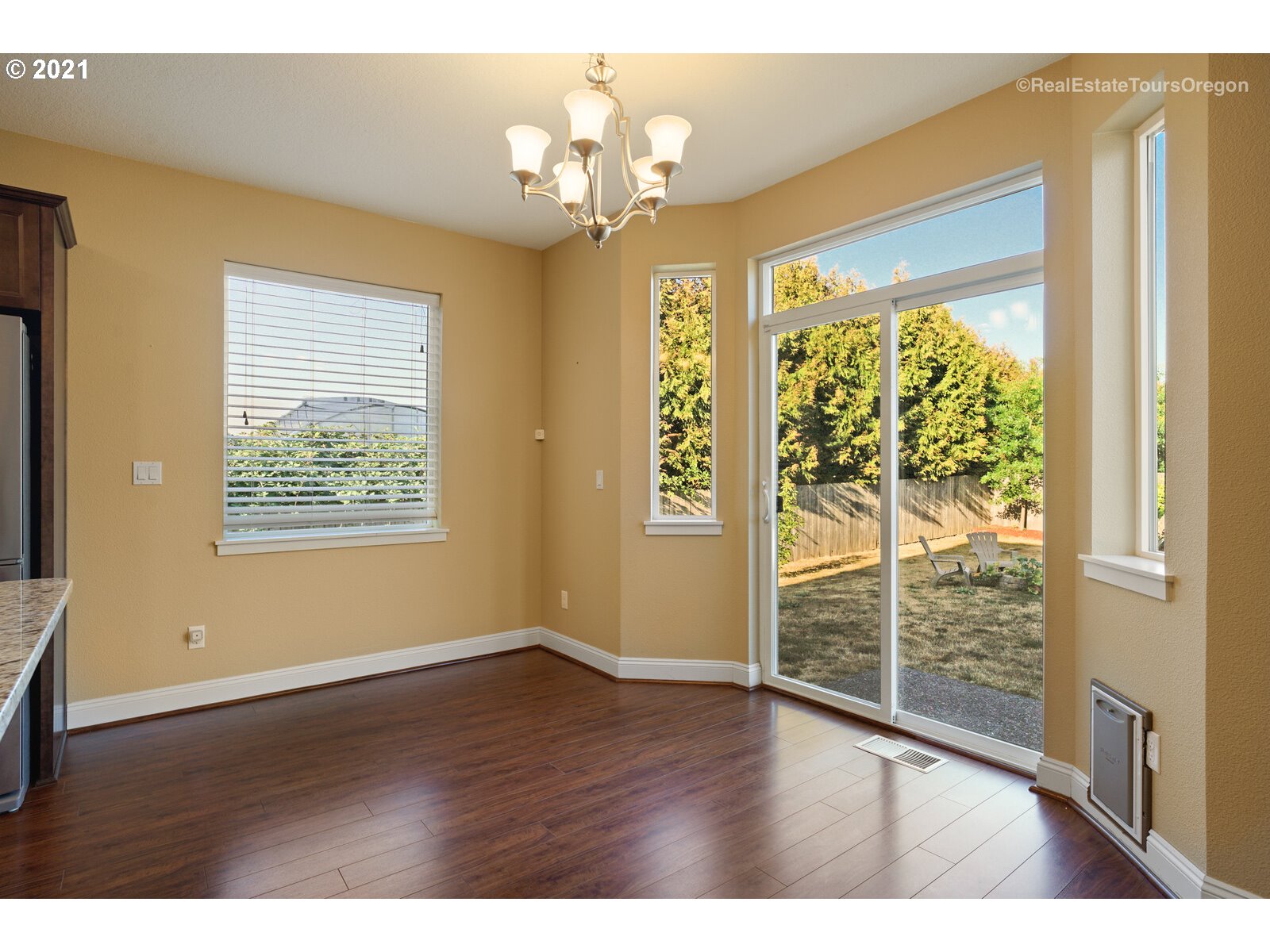 2213 Southeast Minter Bridge Road Hillsboro, OR 97123 - Photo 11 of 30 Gallery Image 11